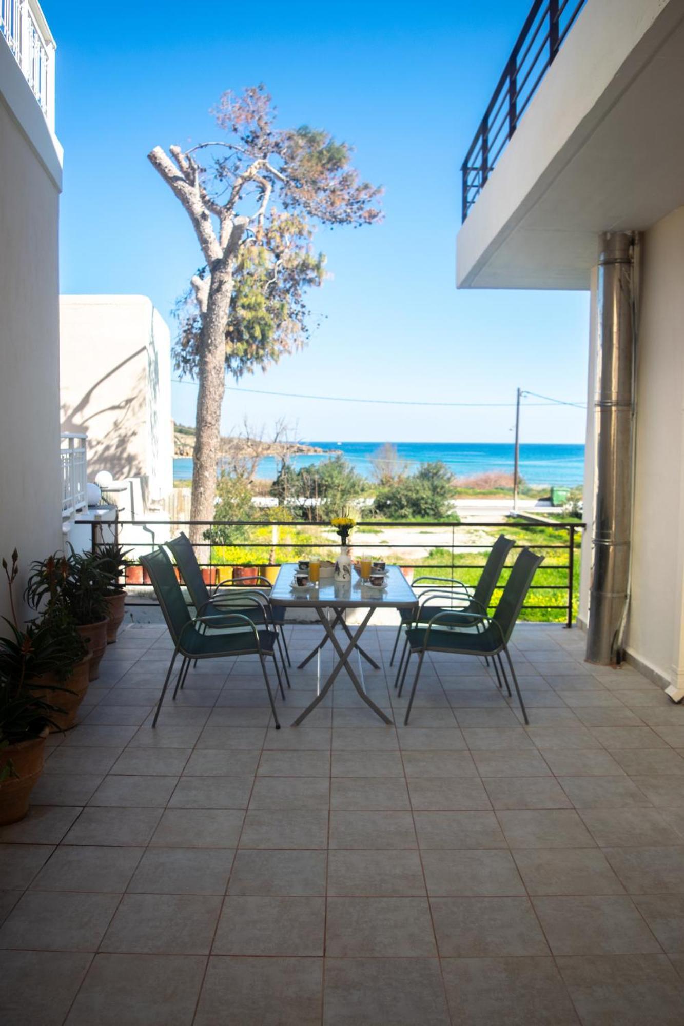 Apartment Next To The Beach Kato Daratso Esterno foto
